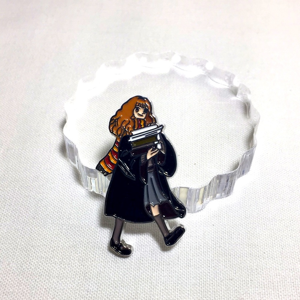 🍏50% OFF/3+...Hermione Grange Pin (Harry Potter)